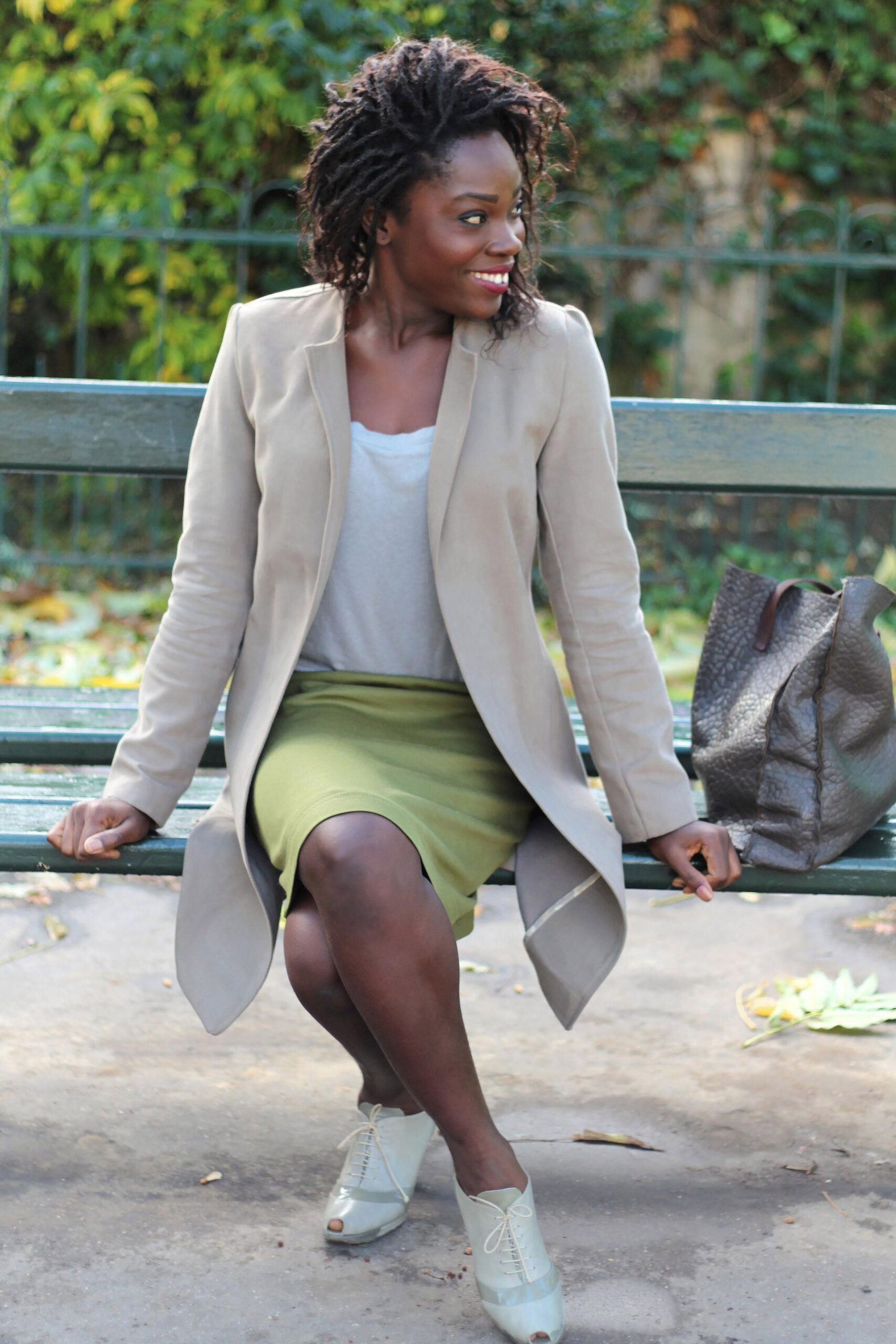 Tea party – Veste longue  Burda 03/2012